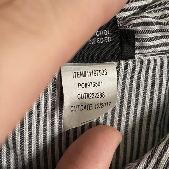 Torrid 4 Lace-Back Top - Picture 3 of 10